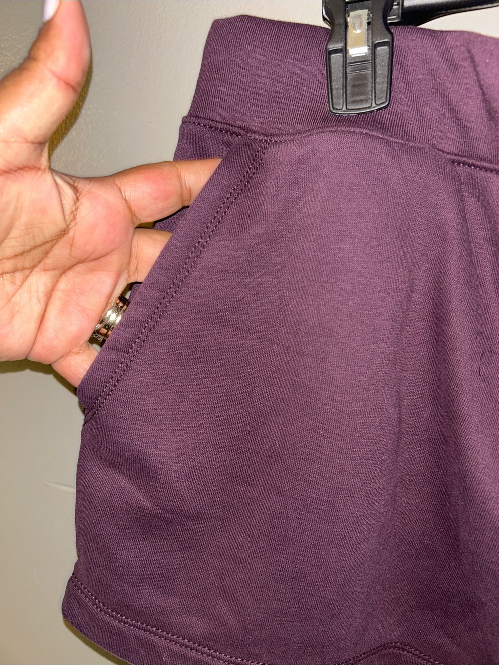 American Eagle Outfitters Shorts - burgundy “AE Everyday Luxe Sweat Short” NWT - Picture 6 of 11